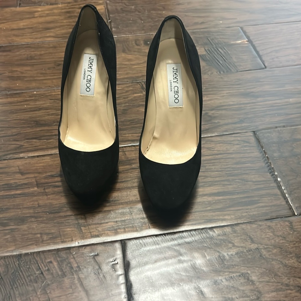 Jimmy Choo Black Heels with Classic Pointed-Toe Design